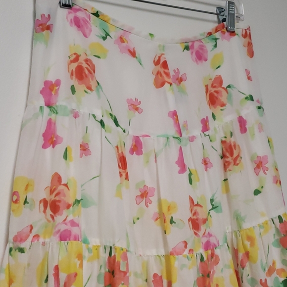 Floral cotton tiered midi skirt - Picture 3 of 10